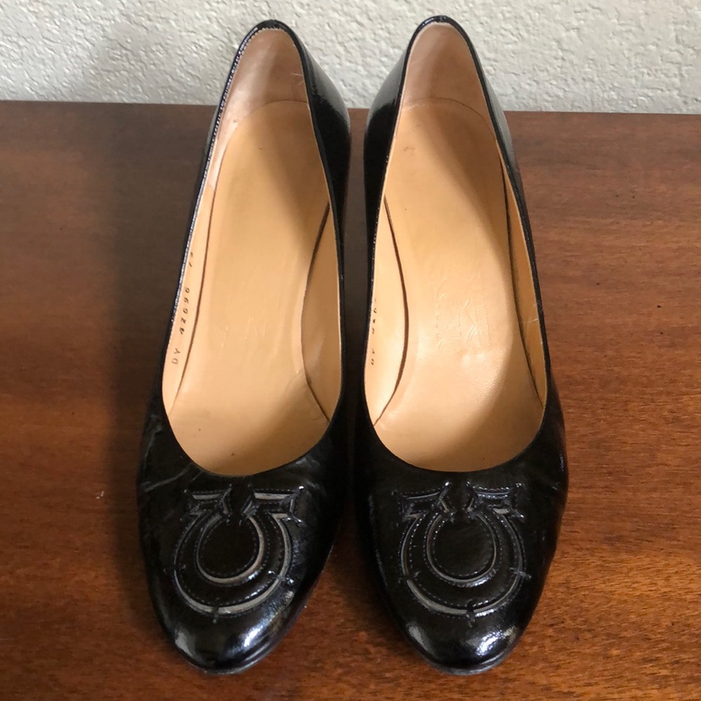 Salvatore Ferragamo heels black leather 6d